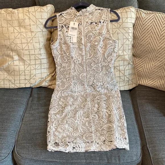 Silver lace dress - Picture 2 of 3